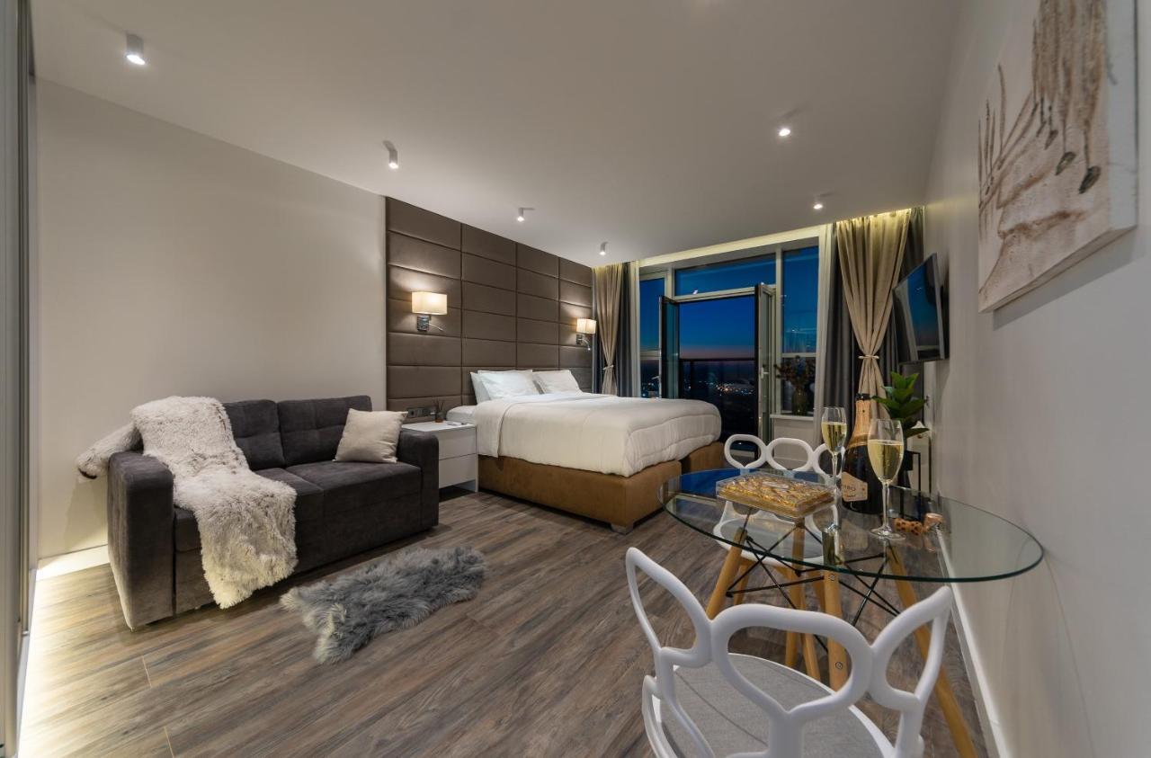 Victory-21 Luxury Apartment Center 키예프 외부 사진