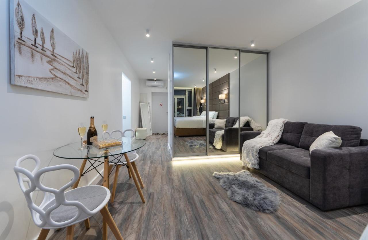 Victory-21 Luxury Apartment Center 키예프 외부 사진